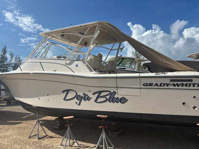 Slide: The Image of Grady-White 330 EXPRESS 2023 - 35