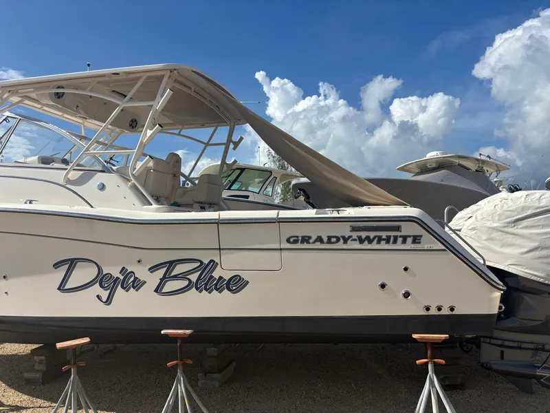 Slide: The Image of Grady-White 330 EXPRESS 2023 - 36