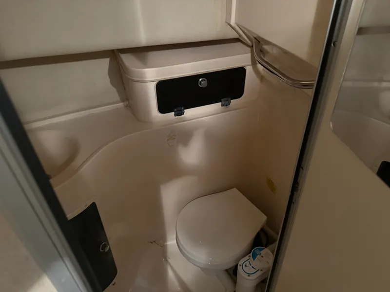 Slide: The Image of Grady-White Marlin 300 2002 - 14