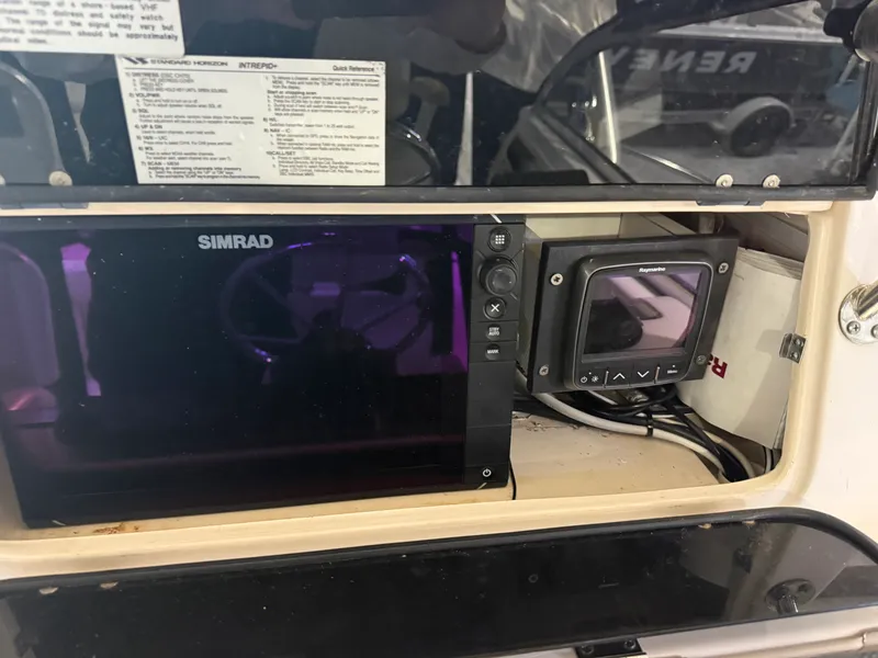 Slide: The Image of Grady-White Marlin 300 2002 - 22