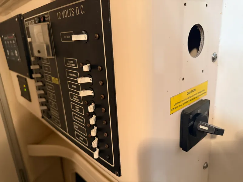 Slide: The Image of Grady-White Marlin 300 2002 - 26