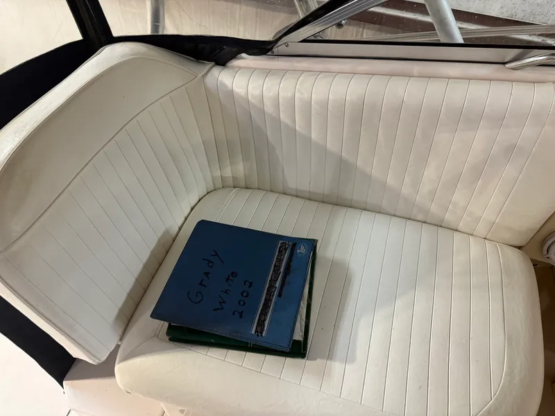 Slide: The Image of Grady-White Marlin 300 2002 - 28