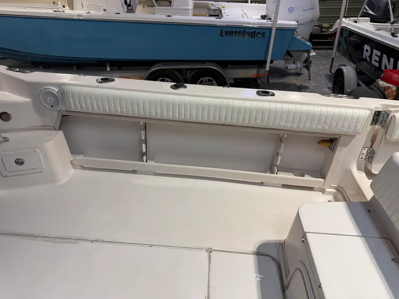 Slide: The Image of Grady-White Marlin 300 2002 - 34