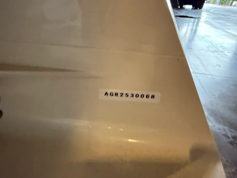 Slide: The Image of Grady-White Marlin 300 2002 - 36