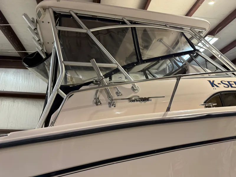 Slide: The Image of Grady-White Marlin 300 2002 - 4