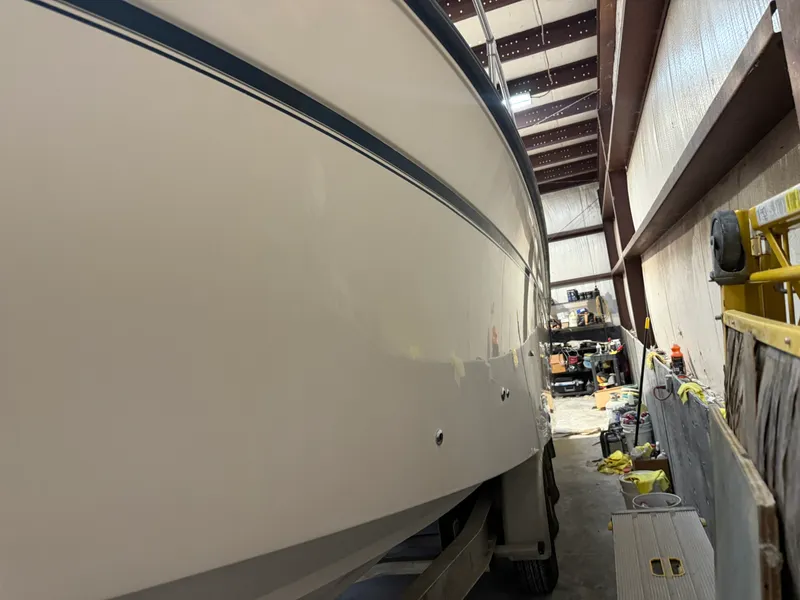 Slide: The Image of Grady-White Marlin 300 2002 - 9