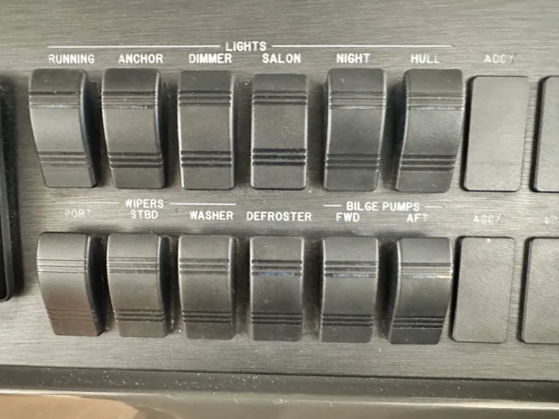 Slide: The Image of Sea Ray 400 SUNDANCER 2016 - 21