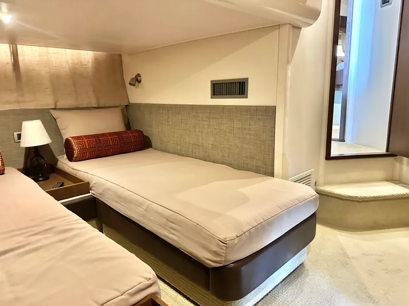 Slide: The Image of Sea Ray 400 SUNDANCER 2016 - 37