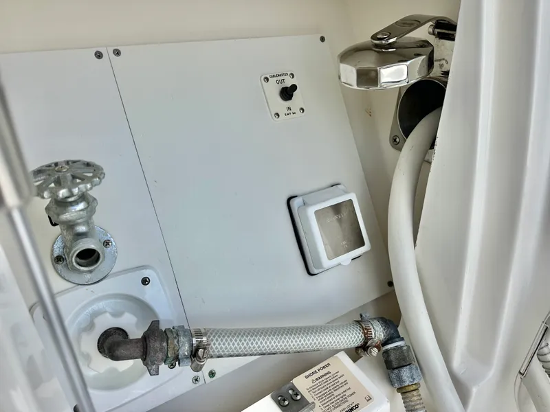 Slide: The Image of Sea Ray 400 SUNDANCER 2016 - 5