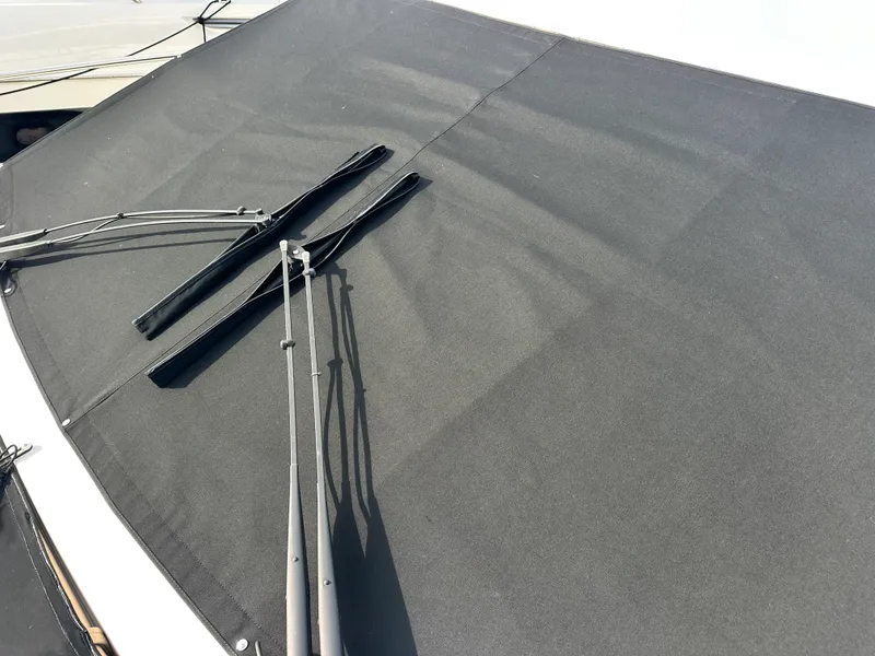 Slide: The Image of Sea Ray 400 SUNDANCER 2016 - 50