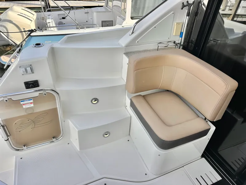 Slide: The Image of Sea Ray 400 SUNDANCER 2016 - 7