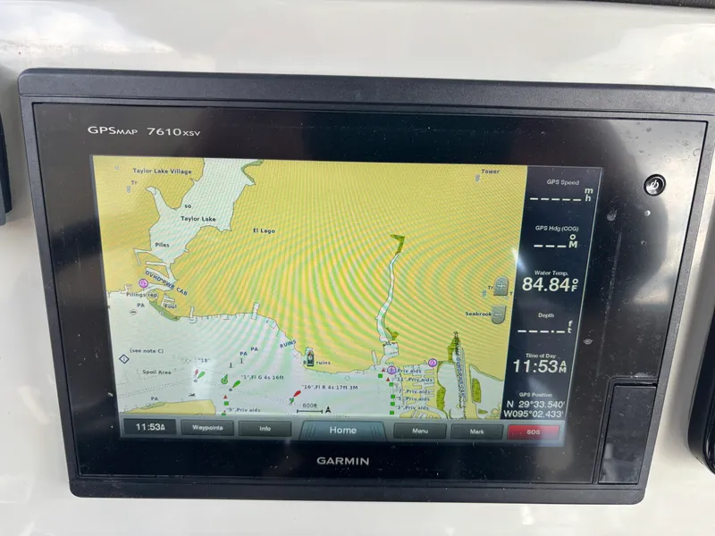 Slide: The Image of Boston Whaler 210 DAUNTLESS 2016 - 15