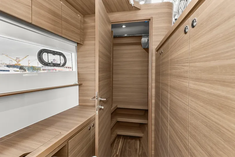 Slide: The Image of Aquila 54 2022 - 12