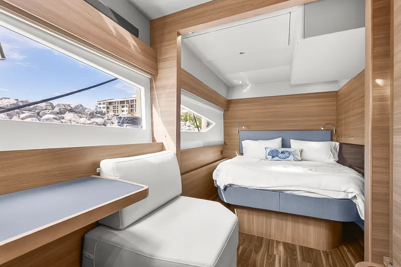 Slide: The Image of Aquila 54 2022 - 16