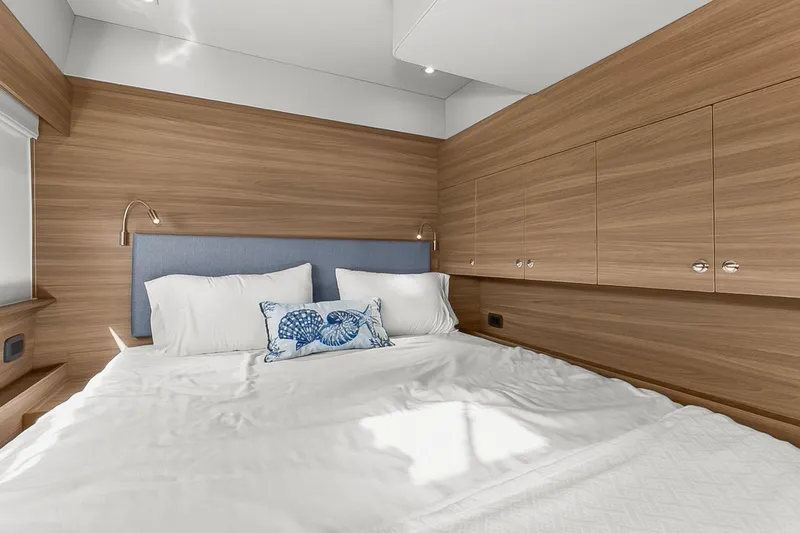 Slide: The Image of Aquila 54 2022 - 17