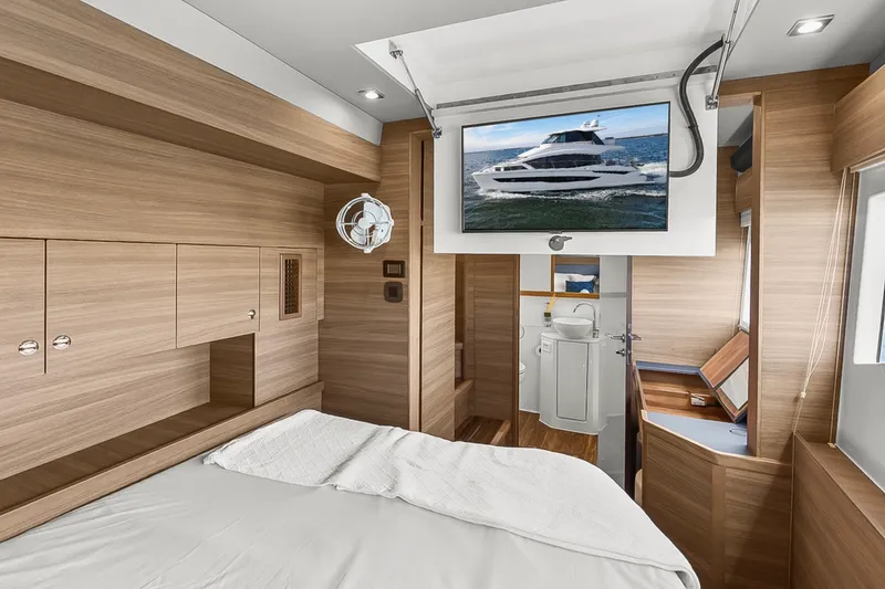 Slide: The Image of Aquila 54 2022 - 23