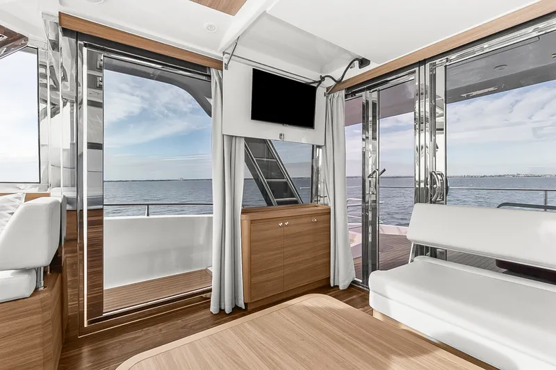 Slide: The Image of Aquila 54 2022 - 61