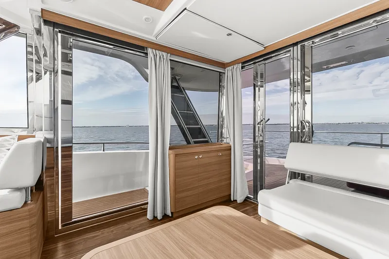 Slide: The Image of Aquila 54 2022 - 64