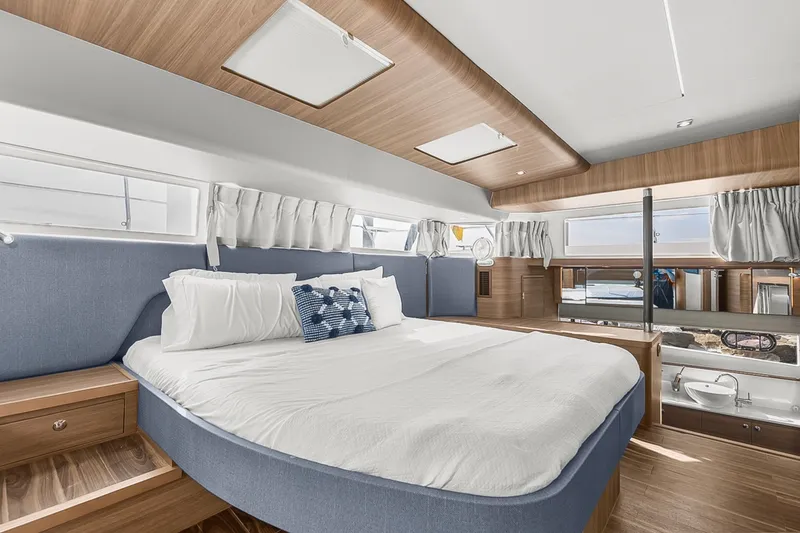 Slide: The Image of Aquila 54 2022 - 9