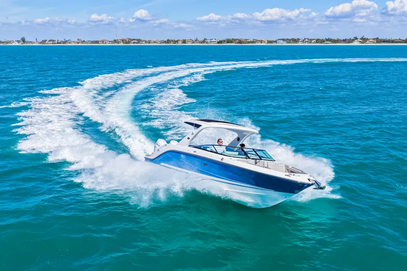 Slide: The Image of Sea Ray SLX 310 Outboard 2026 - 10