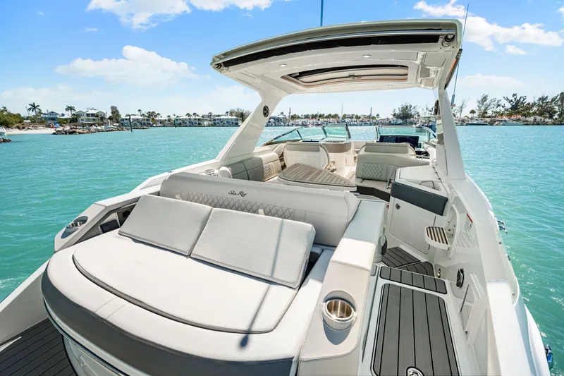Slide: The Image of Sea Ray SLX 310 Outboard 2026 - 14