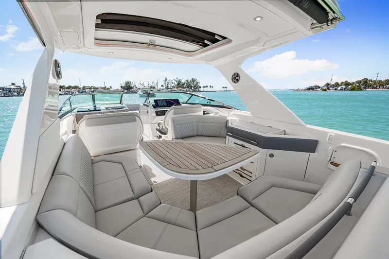 Slide: The Image of Sea Ray SLX 310 Outboard 2026 - 19