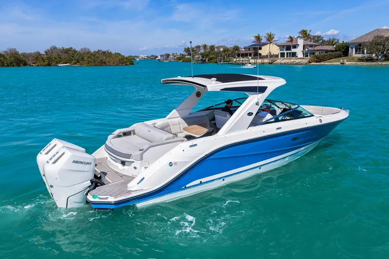 Slide: The Image of Sea Ray SLX 310 Outboard 2026 - 33