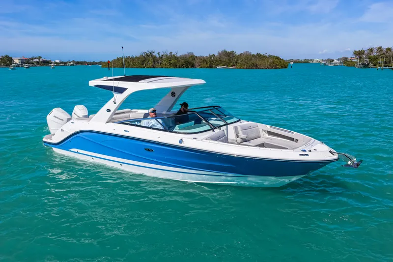 Slide: The Image of Sea Ray SLX 310 Outboard 2026 - 36