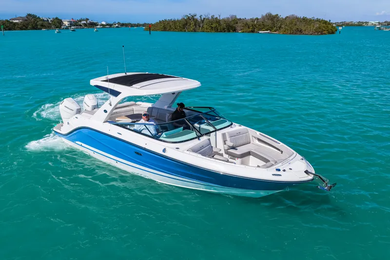 Slide: The Image of Sea Ray SLX 310 Outboard 2026 - 37