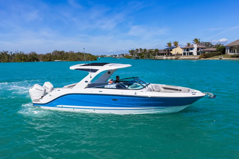 Slide: The Image of Sea Ray SLX 310 Outboard 2026 - 39
