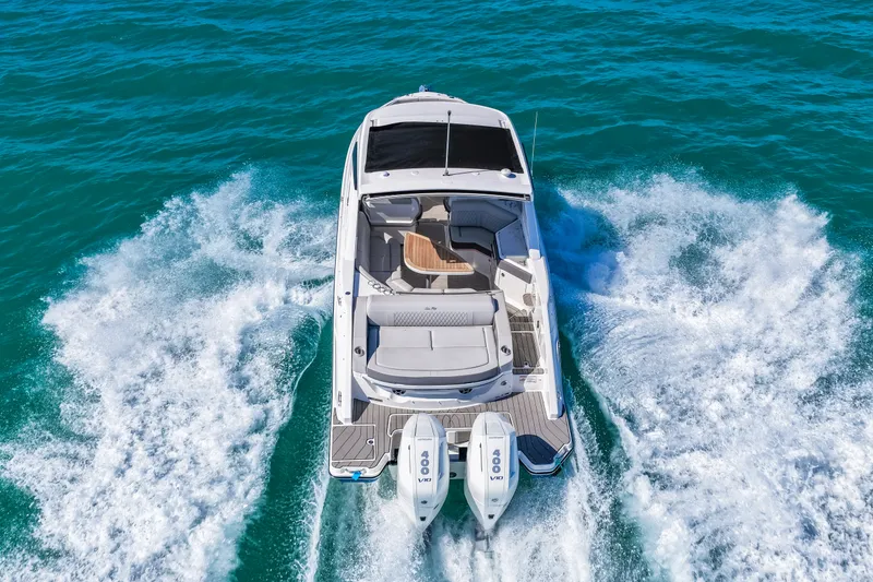 Slide: The Image of Sea Ray SLX 310 Outboard 2026 - 4