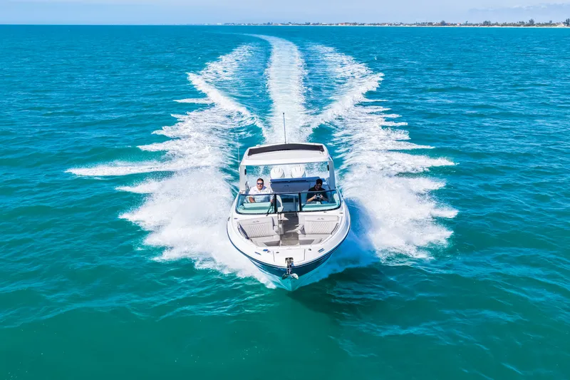 Slide: The Image of Sea Ray SLX 310 Outboard 2026 - 40
