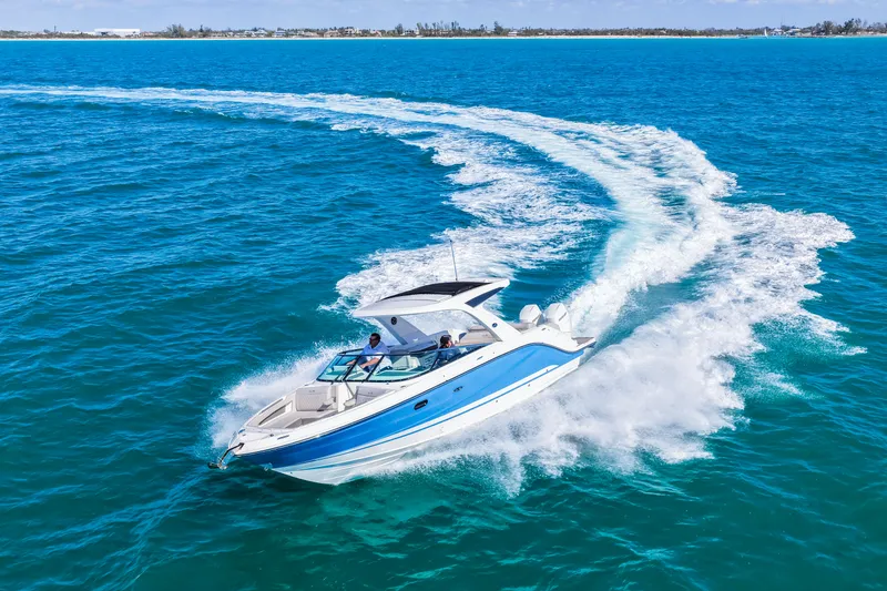 Slide: The Image of Sea Ray SLX 310 Outboard 2026 - 46