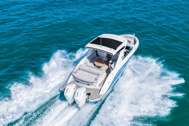 Slide: The Image of Sea Ray SLX 310 Outboard 2026 - 50