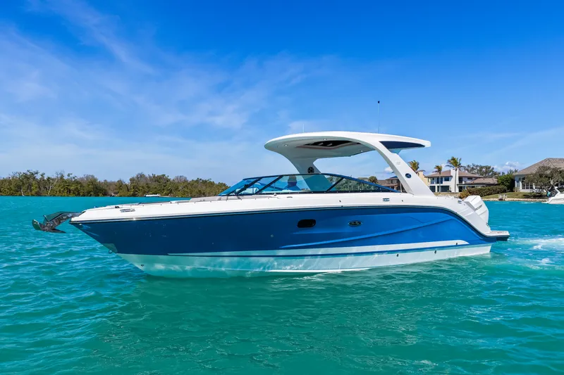 Slide: The Image of Sea Ray SLX 310 Outboard 2026 - 51