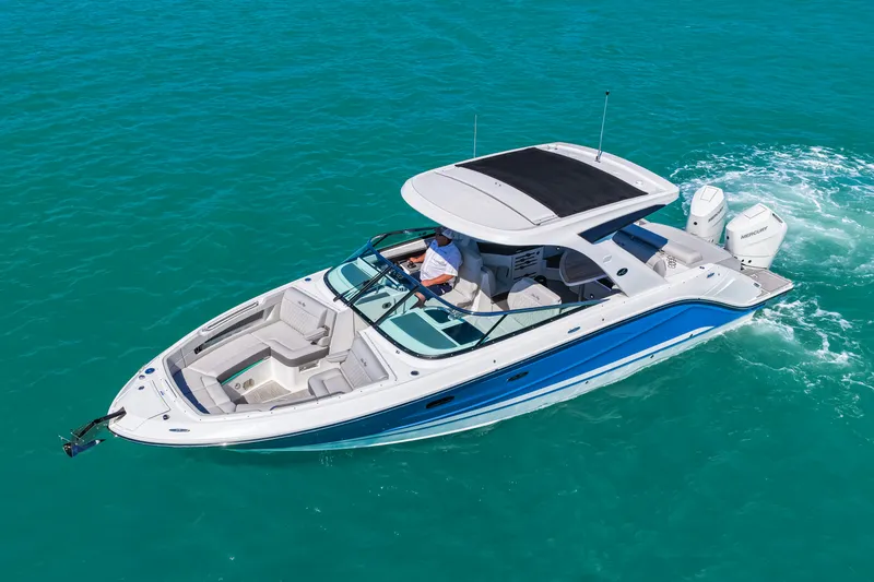 Slide: The Image of Sea Ray SLX 310 Outboard 2026 - 54