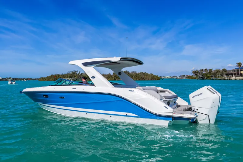 Slide: The Image of Sea Ray SLX 310 Outboard 2026 - 55