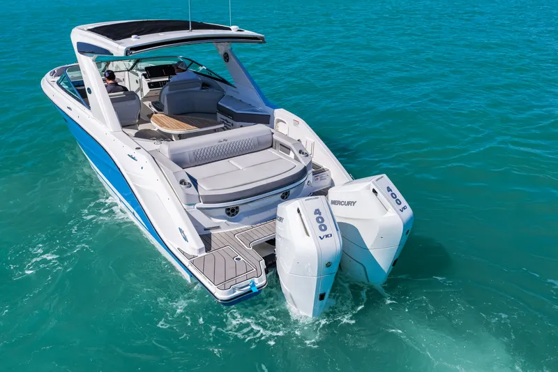 Slide: The Image of Sea Ray SLX 310 Outboard 2026 - 58