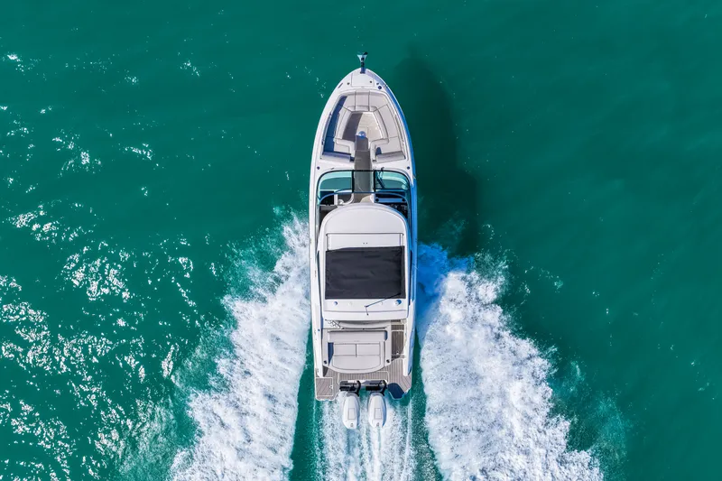 Slide: The Image of Sea Ray SLX 310 Outboard 2026 - 6
