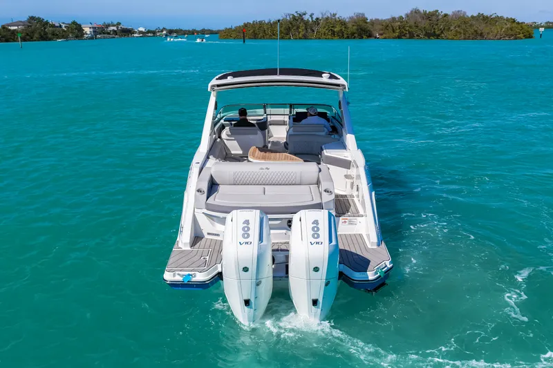 Slide: The Image of Sea Ray SLX 310 Outboard 2026 - 60
