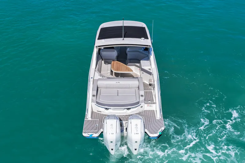 Slide: The Image of Sea Ray SLX 310 Outboard 2026 - 61