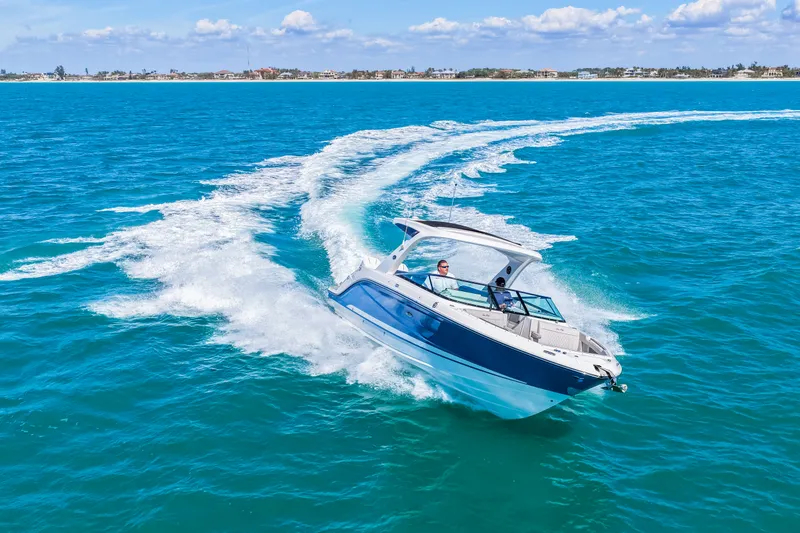 Slide: The Image of Sea Ray SLX 310 Outboard 2026 - 9