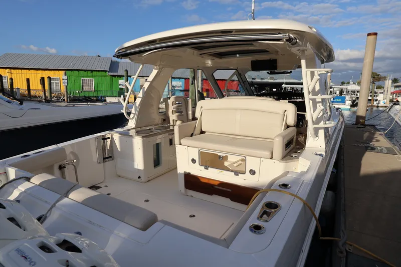 Slide: The Image of Boston Whaler 380 Realm 2019 - 11