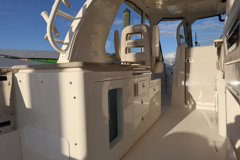 Slide: The Image of Boston Whaler 380 Realm 2019 - 14