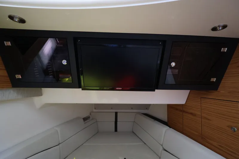 Slide: The Image of Boston Whaler 380 Realm 2019 - 26