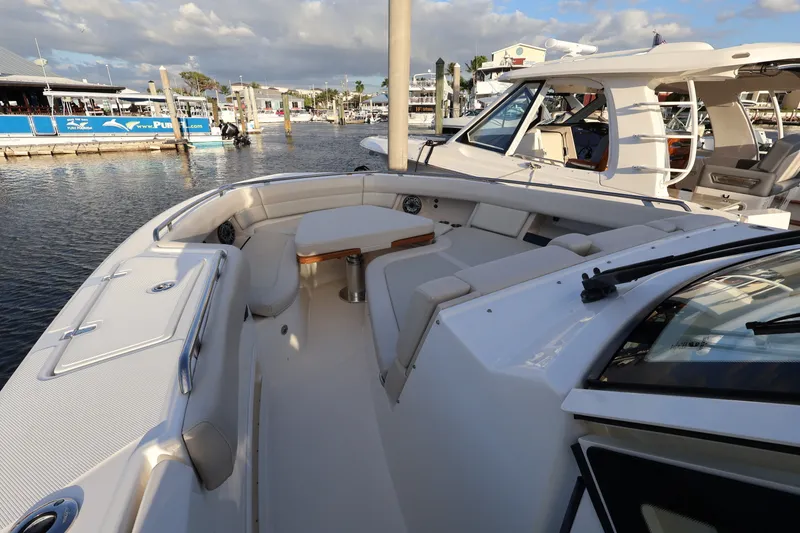 Slide: The Image of Boston Whaler 380 Realm 2019 - 28