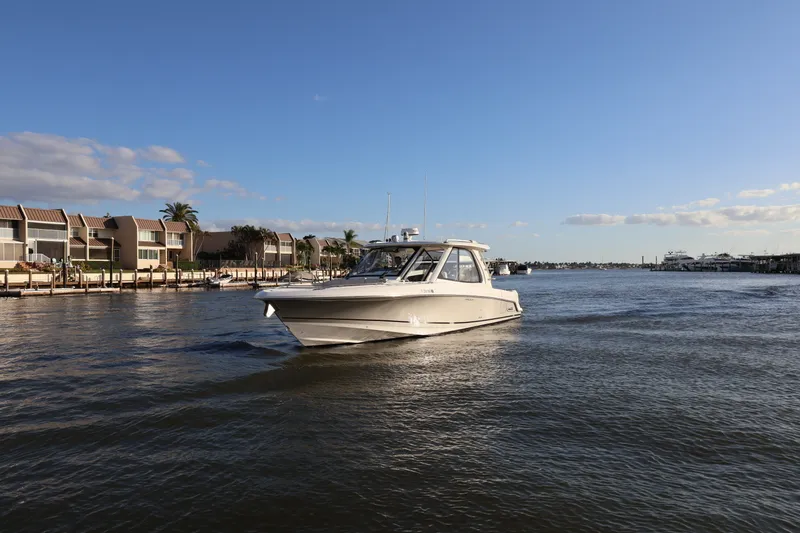 Slide: The Image of Boston Whaler 380 Realm 2019 - 3