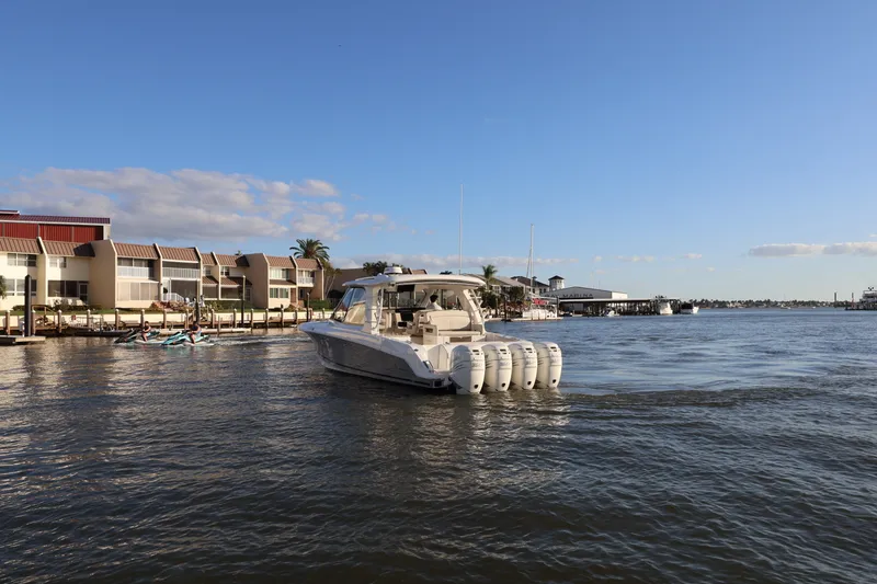 Slide: The Image of Boston Whaler 380 Realm 2019 - 7