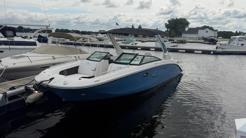 Slide: The Image of Sea Ray SDX 290 2026 - 3