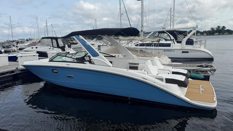 Slide: The Image of Sea Ray SDX 290 2026 - 4